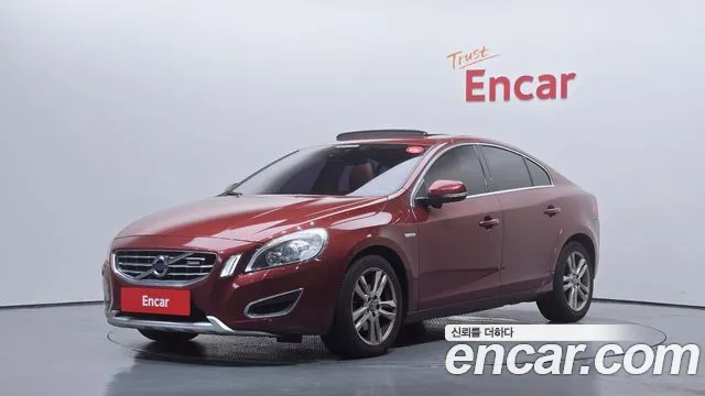 Volvo S60 2012 — photo 1