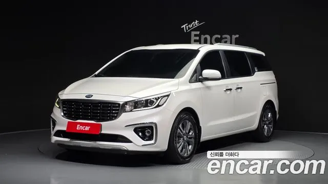 Kia Canival 2019 — photo 1