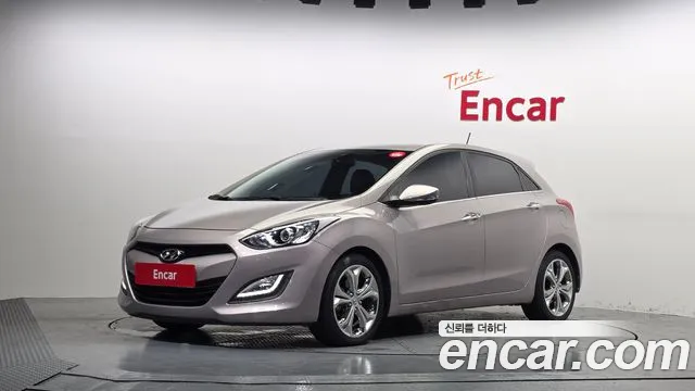 Hyundai i30 2012 — photo 1