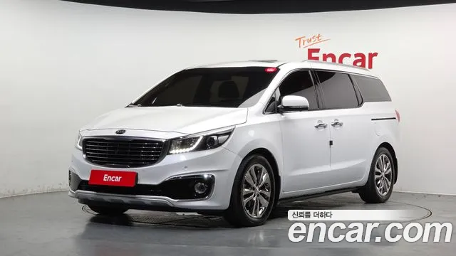 Kia Canival 2018 — photo 1