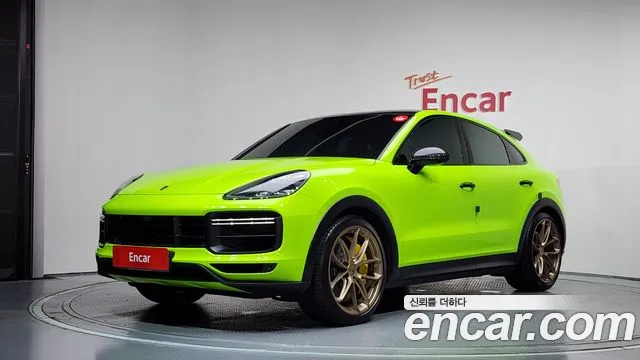 Porsche Cayenne 2022 — photo 1