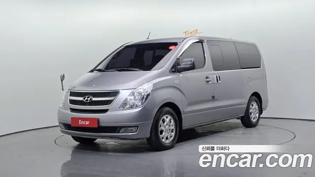 Hyundai Starex 2011 — photo 1