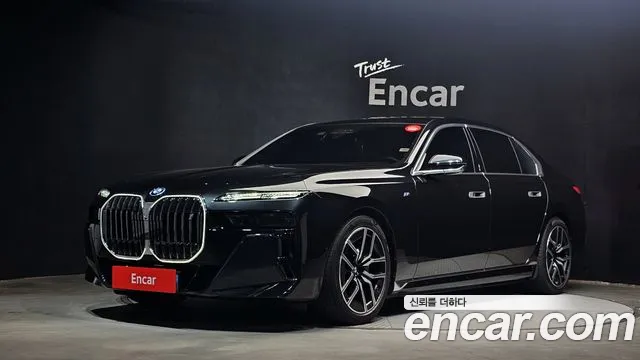 BMW i7 2024 — photo 1