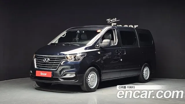 Hyundai Starex 2021 — photo 1