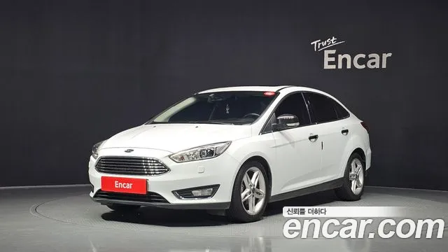 Ford Focus 2016 — photo 1