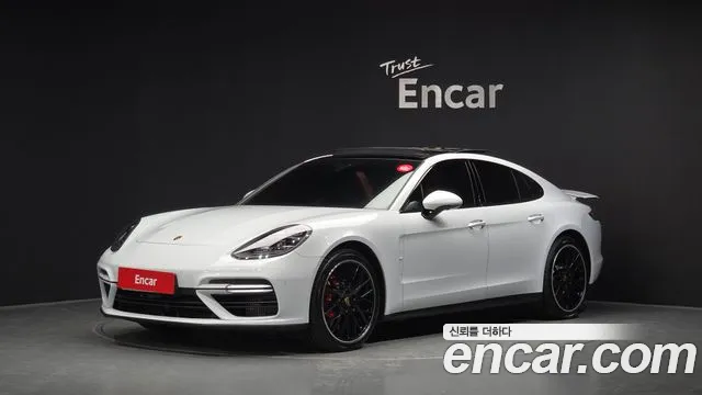 Porsche Panamera 2018 — photo 1