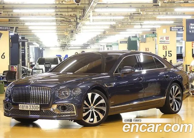 Bentley Flying Spur 2023 — photo 1