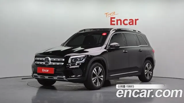 Mercedes-Benz GLB-Class 2021 — photo 1