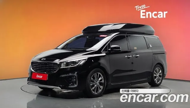 Kia Canival 2020 — photo 1