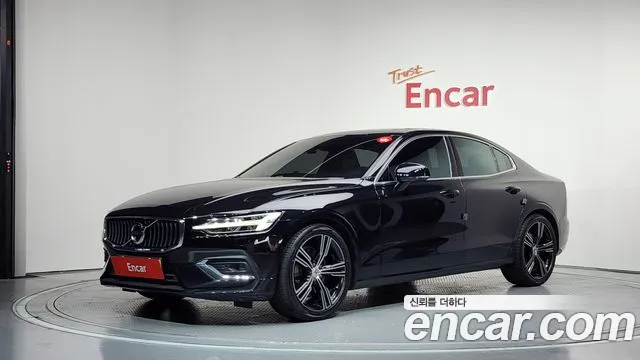 Volvo S60 2020 — photo 1