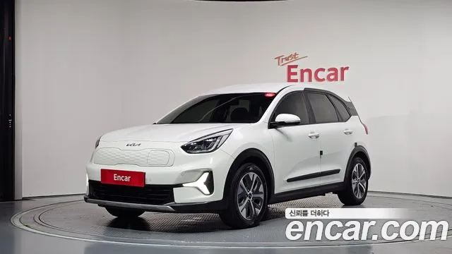 Kia Niro 2023 — photo 1