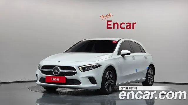 Mercedes-Benz A-Class 2022 — photo 1