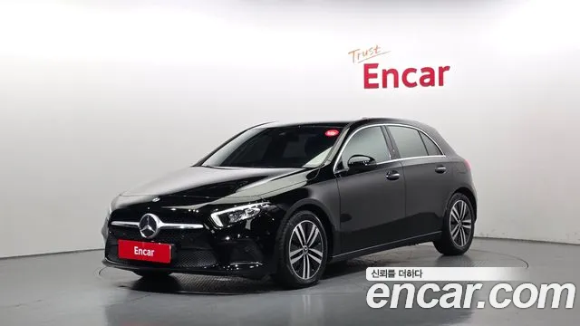Mercedes-Benz A-Class 2022 — photo 1
