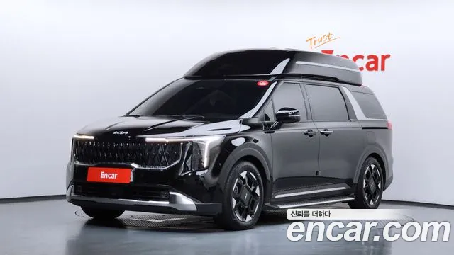Kia Canival 2025 — photo 1