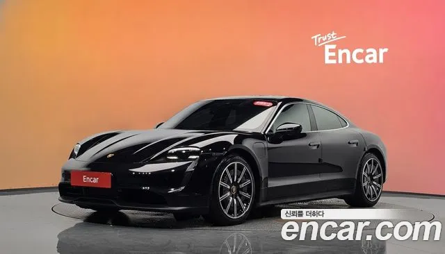Porsche Taycan 2021 — photo 1