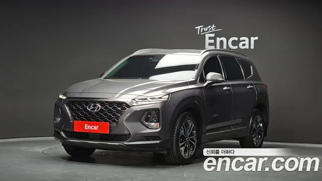 Hyundai Santafe 2019 — photo 1