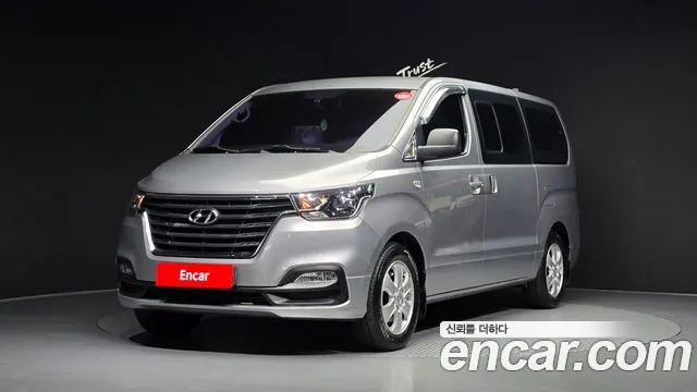 Hyundai Starex 2019 — photo 1