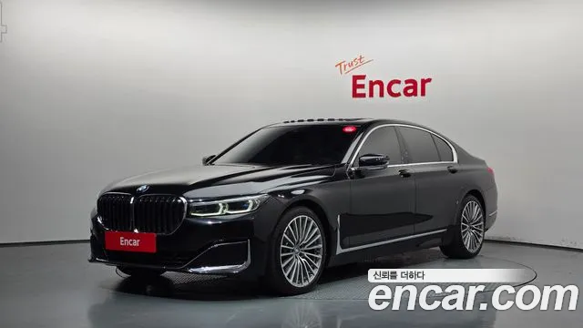 BMW 7-Series 2022 — photo 1