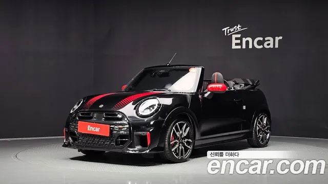 Mini Cooper Convertible 2025 — photo 1