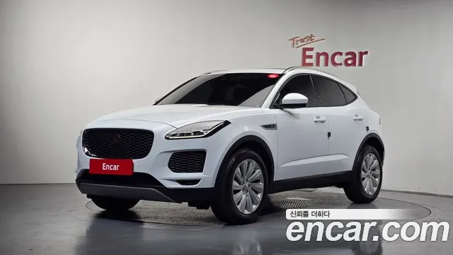 Jaguar E-PACE 2020 — photo 1