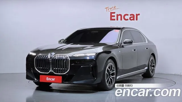 BMW i7 2024 — photo 1