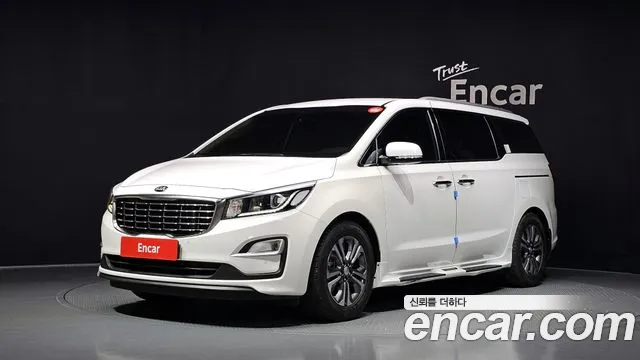 Kia Canival 2019 — photo 1