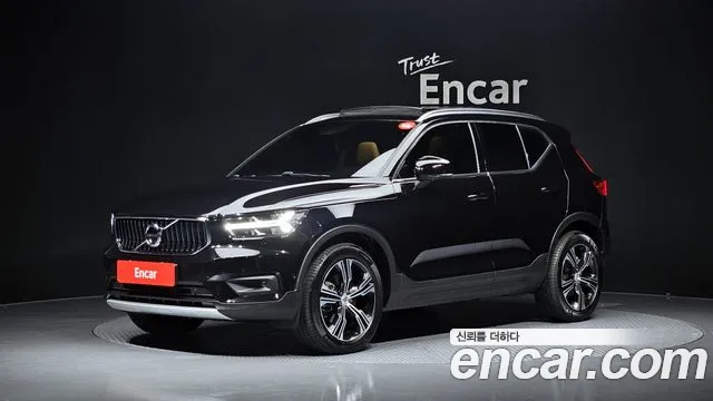Volvo XC40 2022 — photo 1