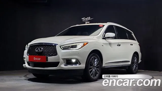 Infiniti QX60 2017 — photo 1
