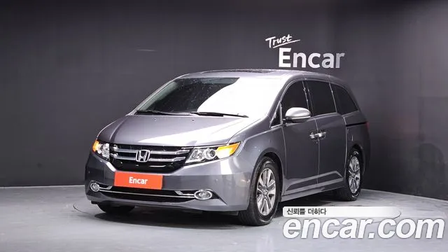 Honda Odyssey 2016 — photo 1