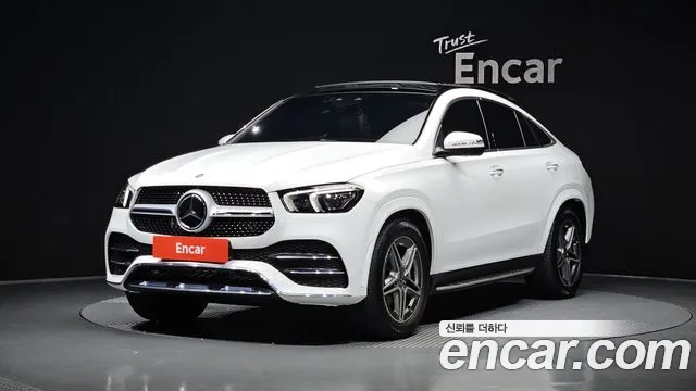 Mercedes-Benz GLE-Class 2022 — photo 1