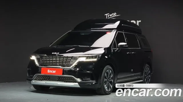 Kia Canival 2023 — photo 1