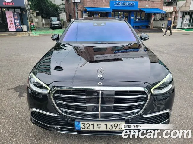 Mercedes-Benz S-Class 2022 — photo 1