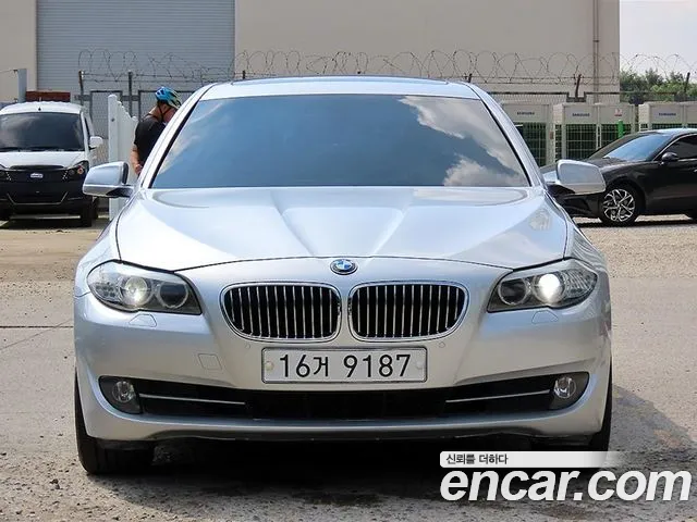 BMW 5-Series 2013 — photo 1