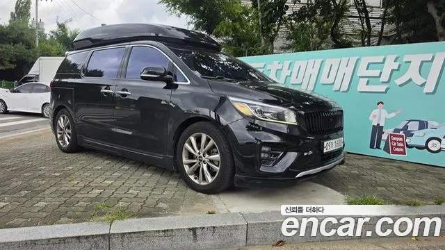 Kia Canival 2019 — photo 1