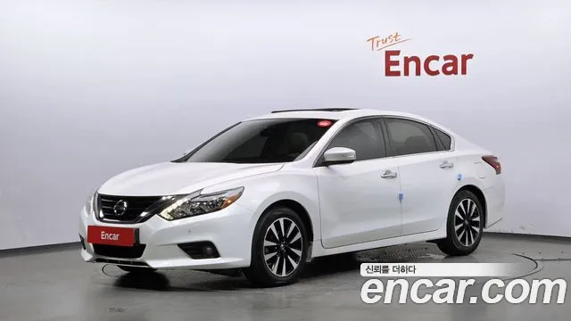 Nissan Altima 2018 — photo 1