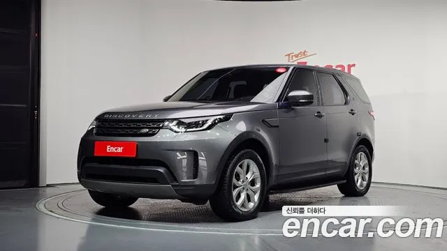 Land Rover Discovery 2018 — photo 1
