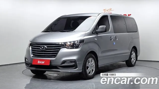 Hyundai Starex 2019 — photo 1