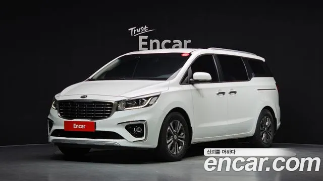 Kia Canival 2019 — photo 1