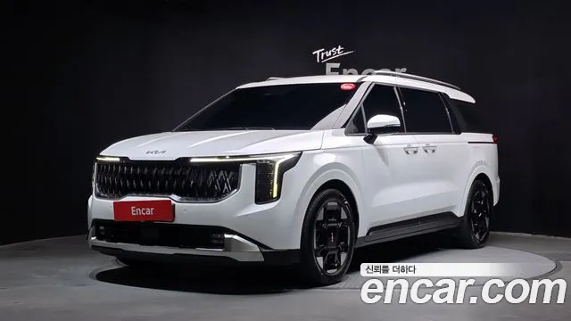 Kia Canival 2025 — photo 1