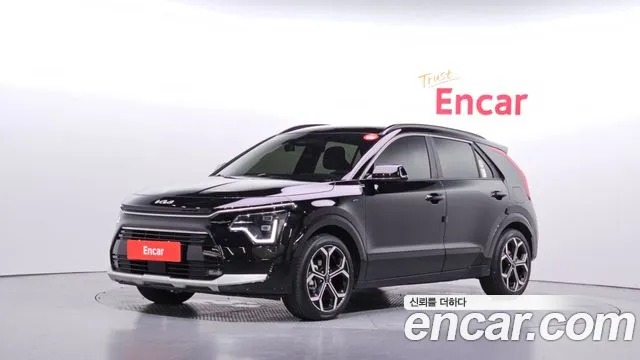 Kia Niro 2023 — photo 1