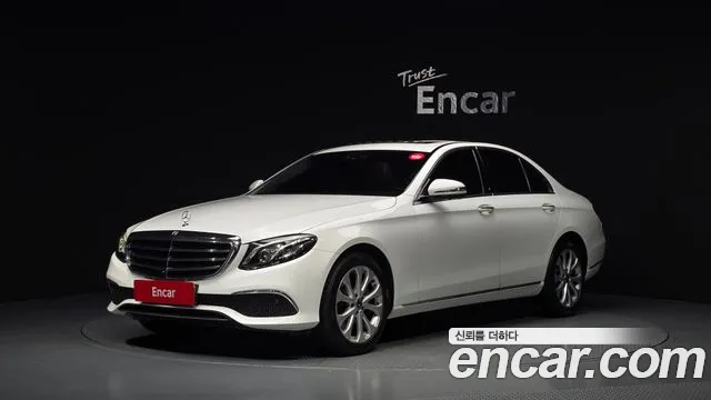 Mercedes-Benz E-Class 2018 — photo 1