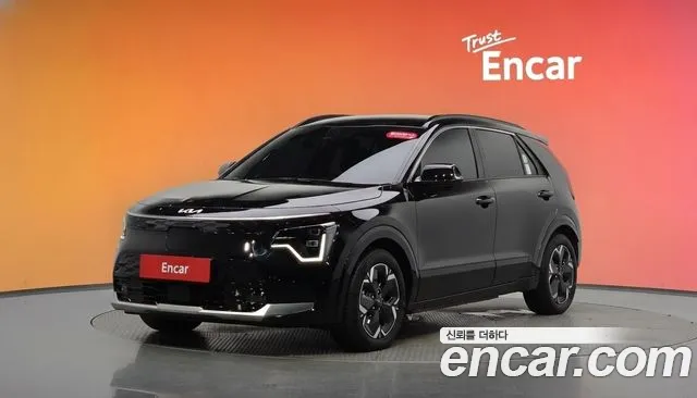 Kia Niro 2023 — photo 1