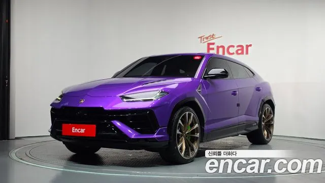 Lamborghini Urus 2023 — photo 1