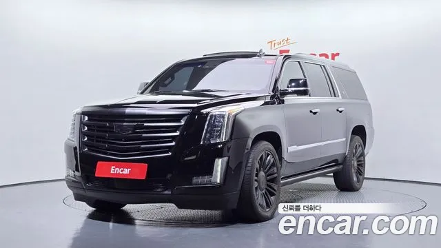 Cadillac Escalade 2018 — photo 1