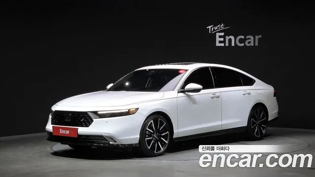 Honda Accord 2023 — photo 1