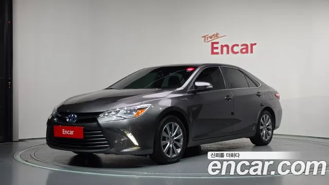 Toyota Camry 2016 — photo 1