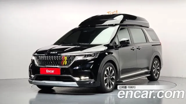 Kia Canival 2023 — photo 1