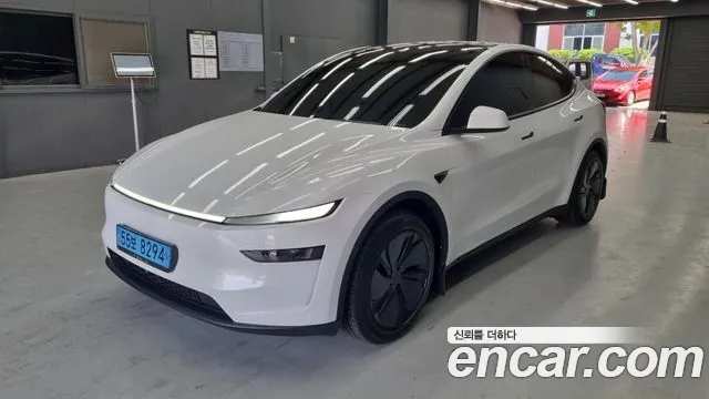 Tesla Model Y 2026 — photo 1