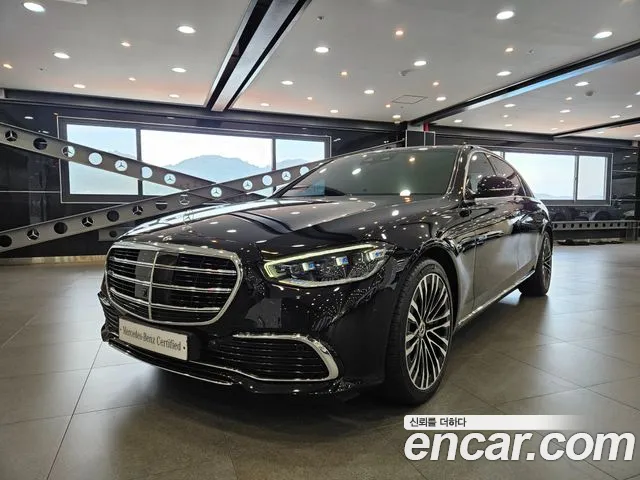 Mercedes-Benz S-Class 2023 — photo 1