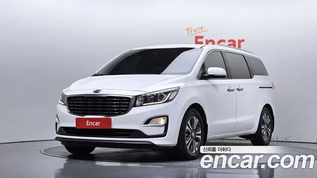 Kia Canival 2019 — photo 1